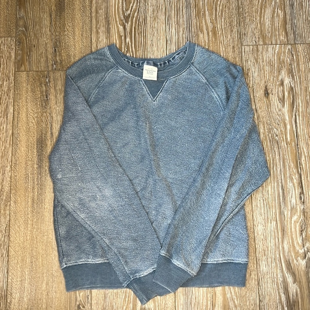 Abercrombie and Finch long sleeve